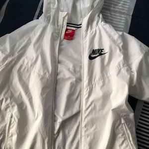 White Nike windbreaker boys large